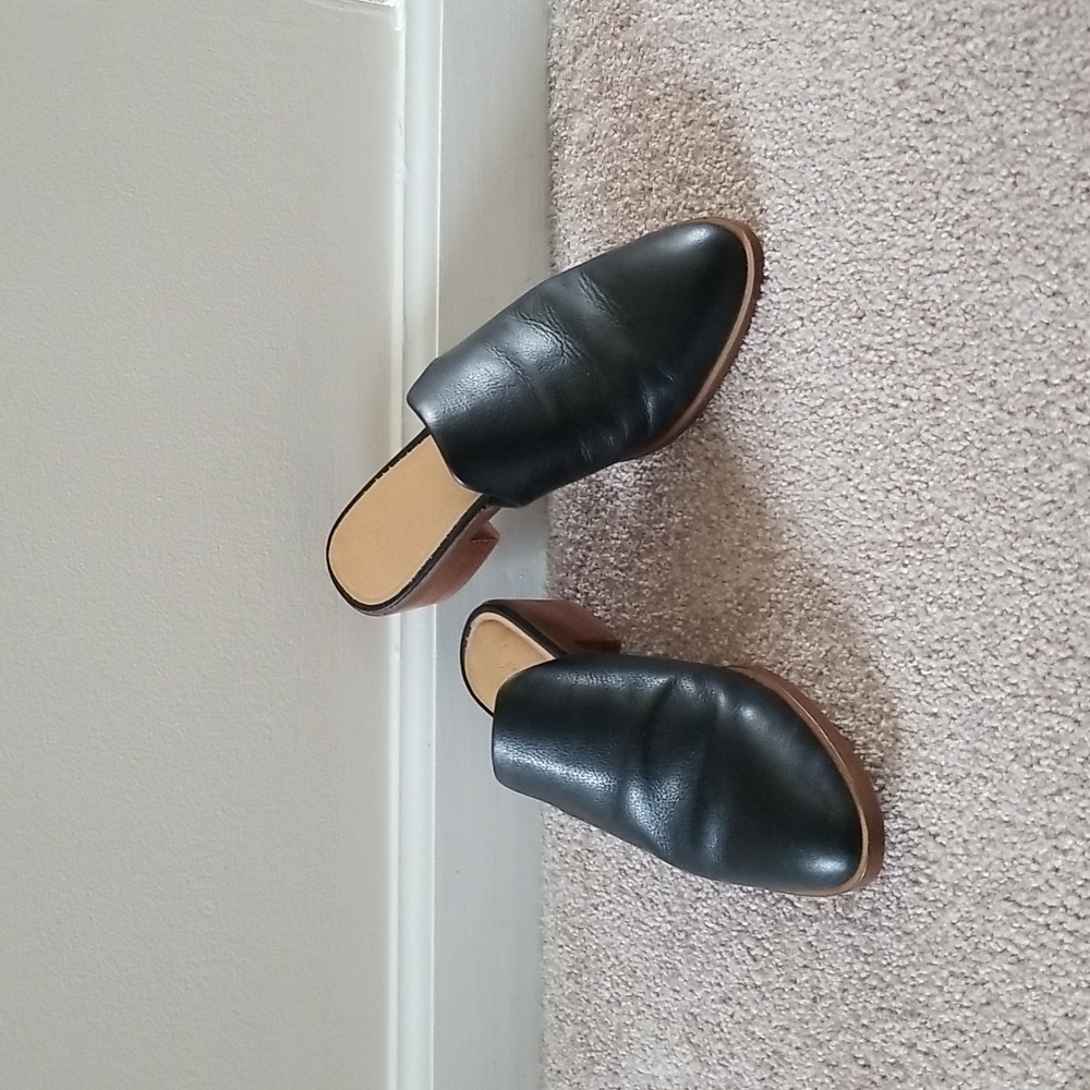 Crown Vintage Mules - Black